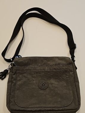 Kipling Sebastian Crossbody Bag with Black Strap Gray 9.5"x9